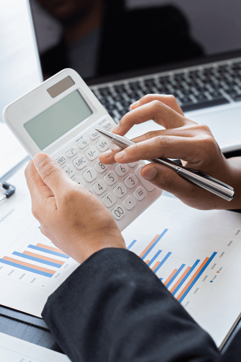 Top Benefits of Financial Controller Services for Your Business